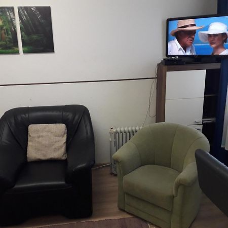 Apartment Ap 1 Im Zentrum Steyr, Bestrooms Eu מראה חיצוני תמונה