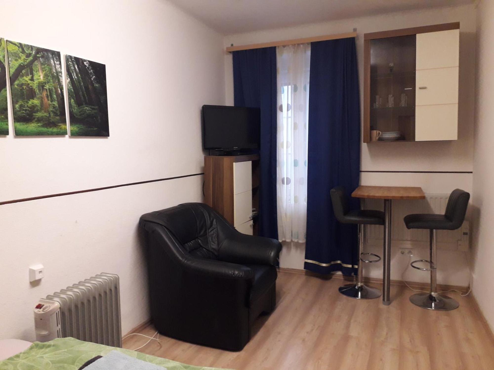 Apartment Ap 1 Im Zentrum Steyr, Bestrooms Eu מראה חיצוני תמונה