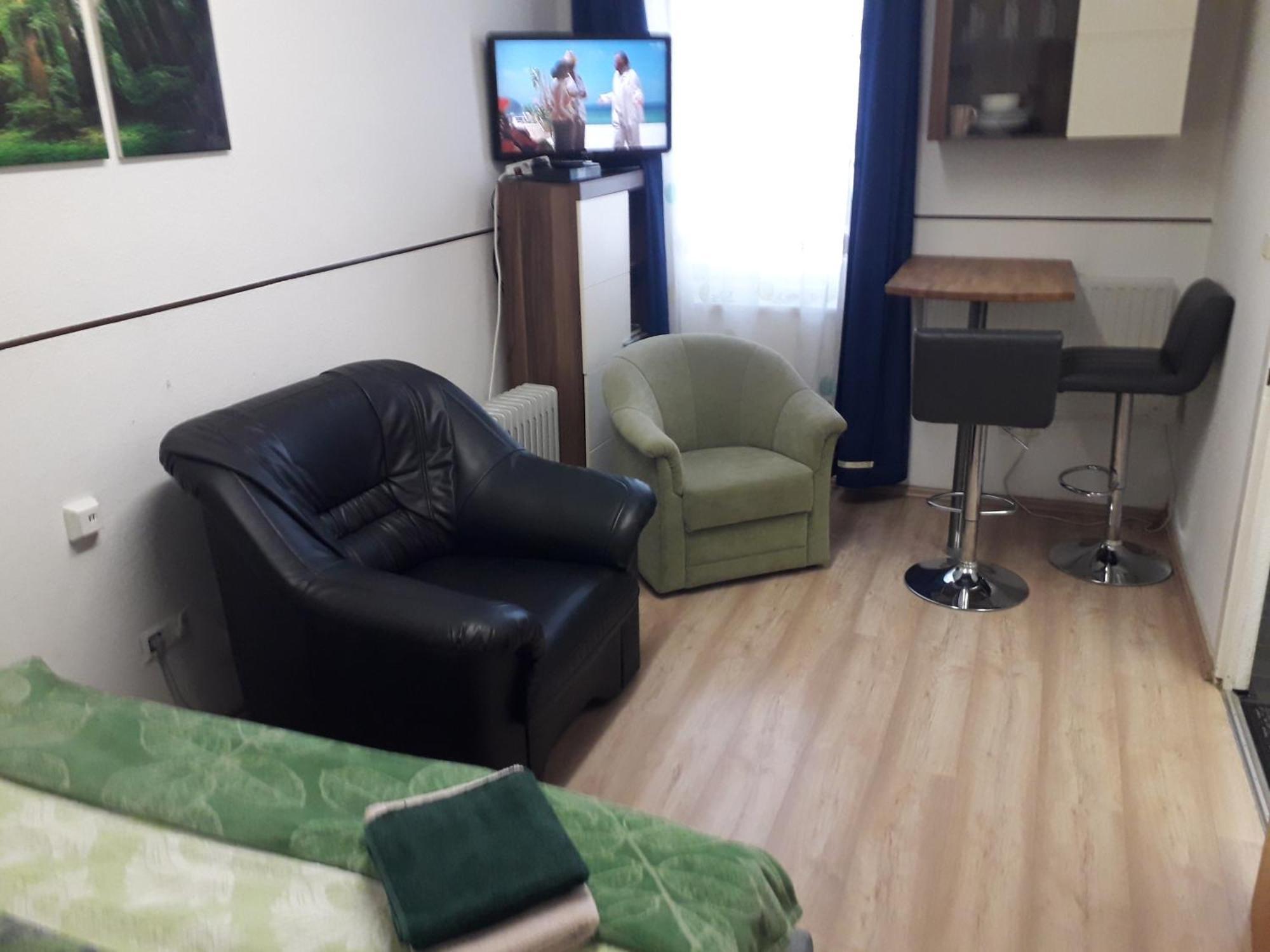 Apartment Ap 1 Im Zentrum Steyr, Bestrooms Eu מראה חיצוני תמונה