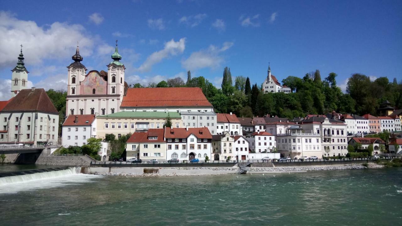 Apartment Ap 1 Im Zentrum Steyr, Bestrooms Eu מראה חיצוני תמונה