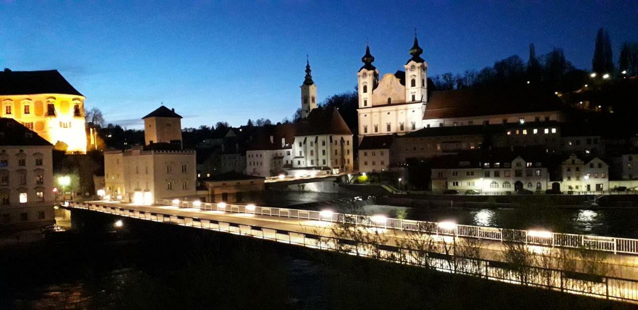 Apartment Ap 1 Im Zentrum Steyr, Bestrooms Eu מראה חיצוני תמונה