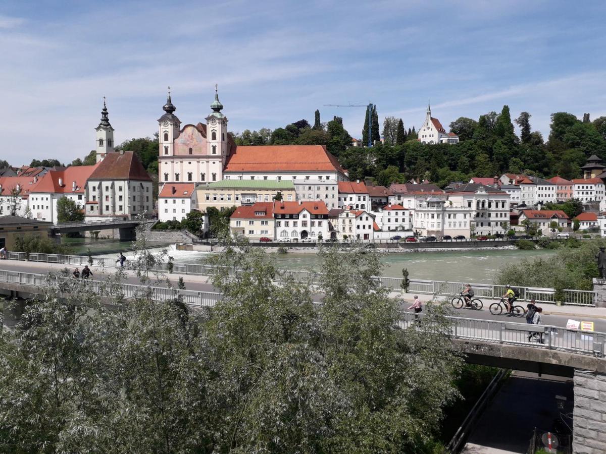 Apartment Ap 1 Im Zentrum Steyr, Bestrooms Eu מראה חיצוני תמונה